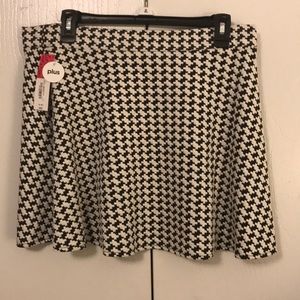 Girls black and white skirt.